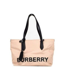 Bolso de hombro Burberry pequeño de nailon ecológico con logo en rosa beige