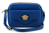 Elegante bolso Versace de piel de becerro azul para cámara