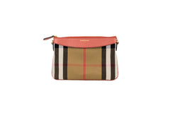 Bolso bandolera Burberry Peyton House Check Derby de piel granulada en color rojo canela