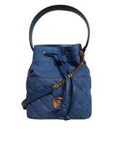 Bolso bandolera de piel vaquera acolchada azul de Versace