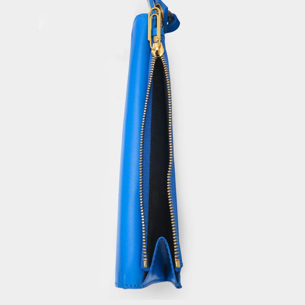 Bolso de hombro de piel azul blanquecino