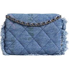 Bolso de hombro con flecos y micrologotipo estampado con solapa Mood Denim de Chanel