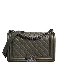 Bolso de hombro Chanel de piel verde oscuro y metal gris