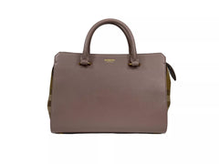 Bolso tote pequeño Banwell de piel de Burberry, color gris visón