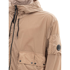 Chaqueta de poliamida beige de estilo urbano elevado de CP Company