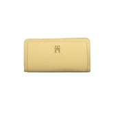 Cartera de polietileno beige de Tommy Hilfiger