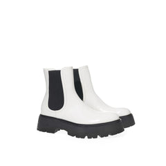 Bota de cuero en blanco y negro de Alexander McQueen