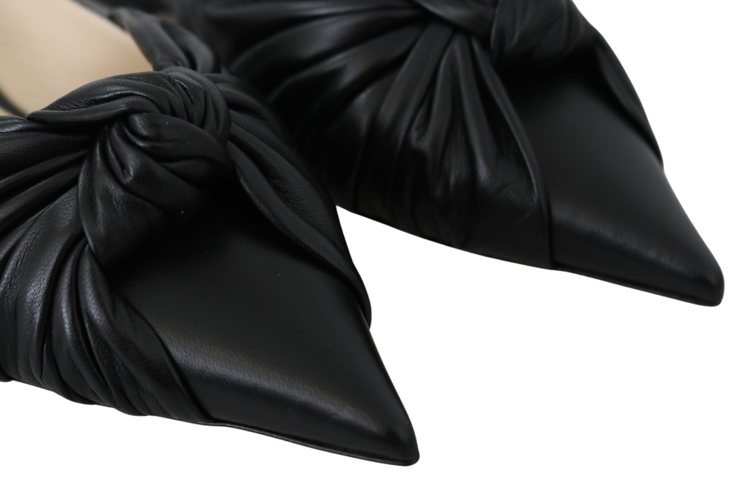 Elegantes zapatos planos de cuero con punta puntiaguda de Jimmy Choo
