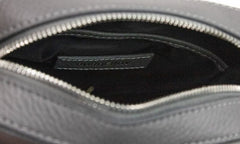Bolso bandolera Burberry Thornton pequeño de piel granulada con logotipo en relieve en gris