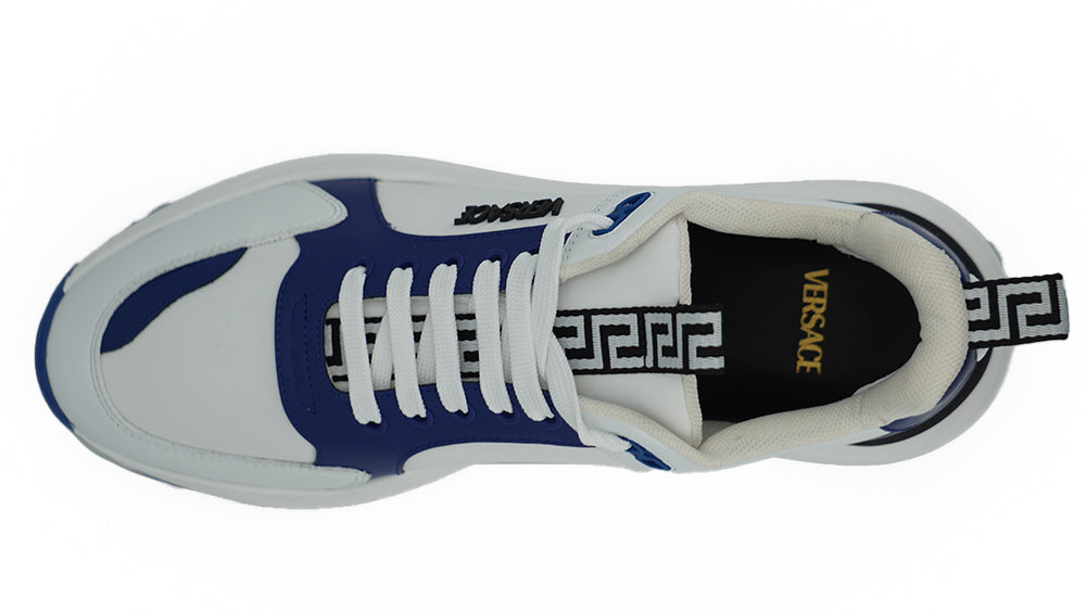 Zapatillas elegantes de cuero azul y blanco de Versace