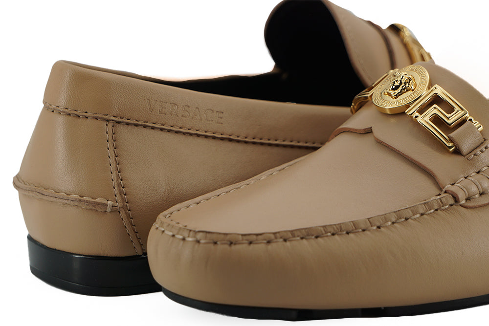 Mocasines Versace de piel con diseño Medusa en tono dorado