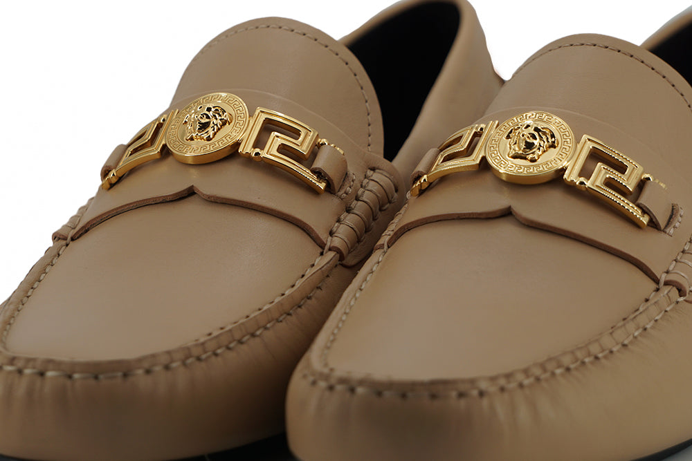 Mocasines Versace de piel con diseño Medusa en tono dorado