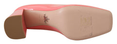 Elegantes tacones rosas con punta cuadrada de Prada