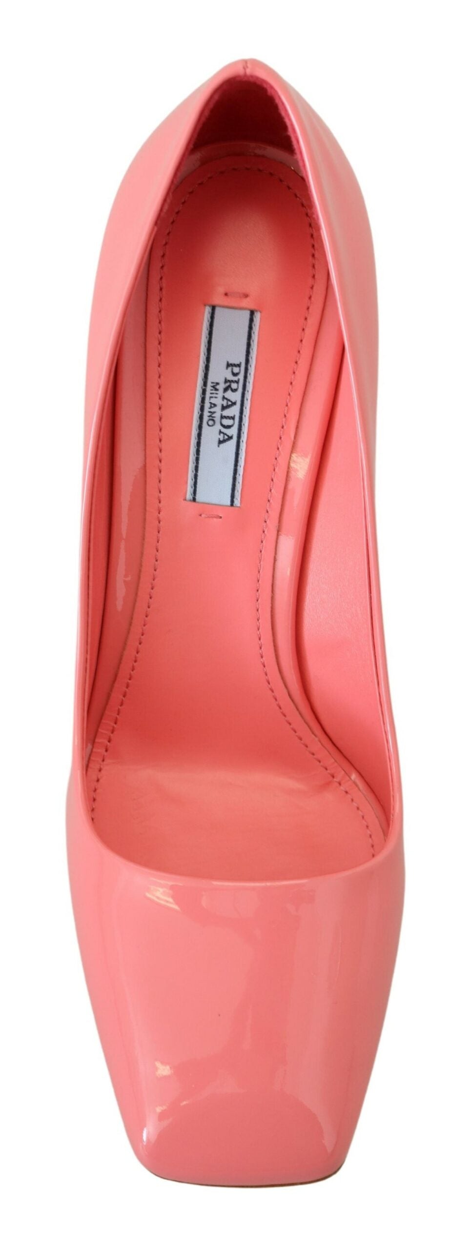 Elegantes tacones rosas con punta cuadrada de Prada