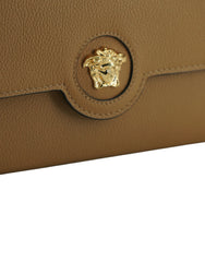 Cartera elegante de piel de becerro de Versace con el logotipo de Medusa