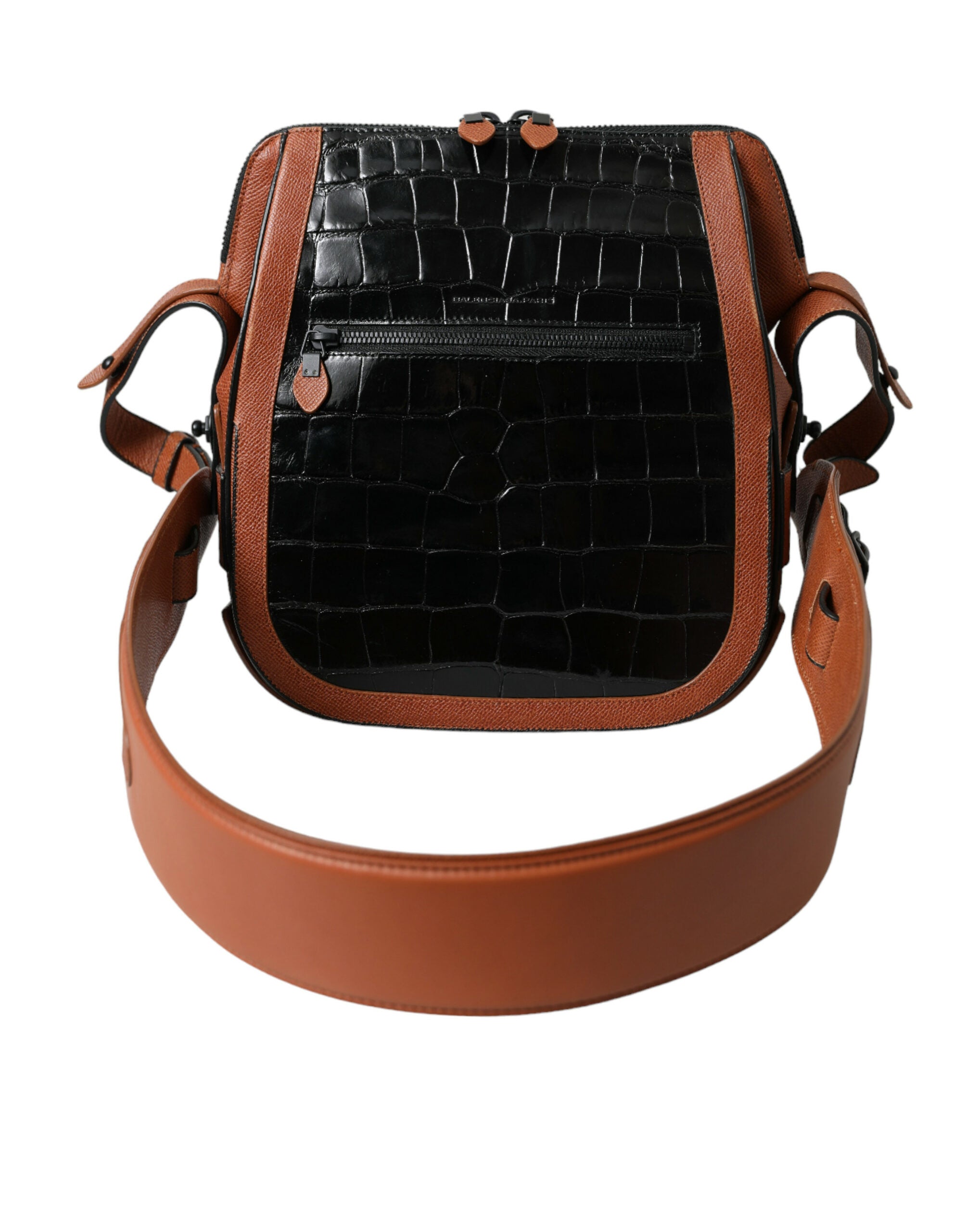 Elegante bolso bandolera de piel de cocodrilo de Balenciaga