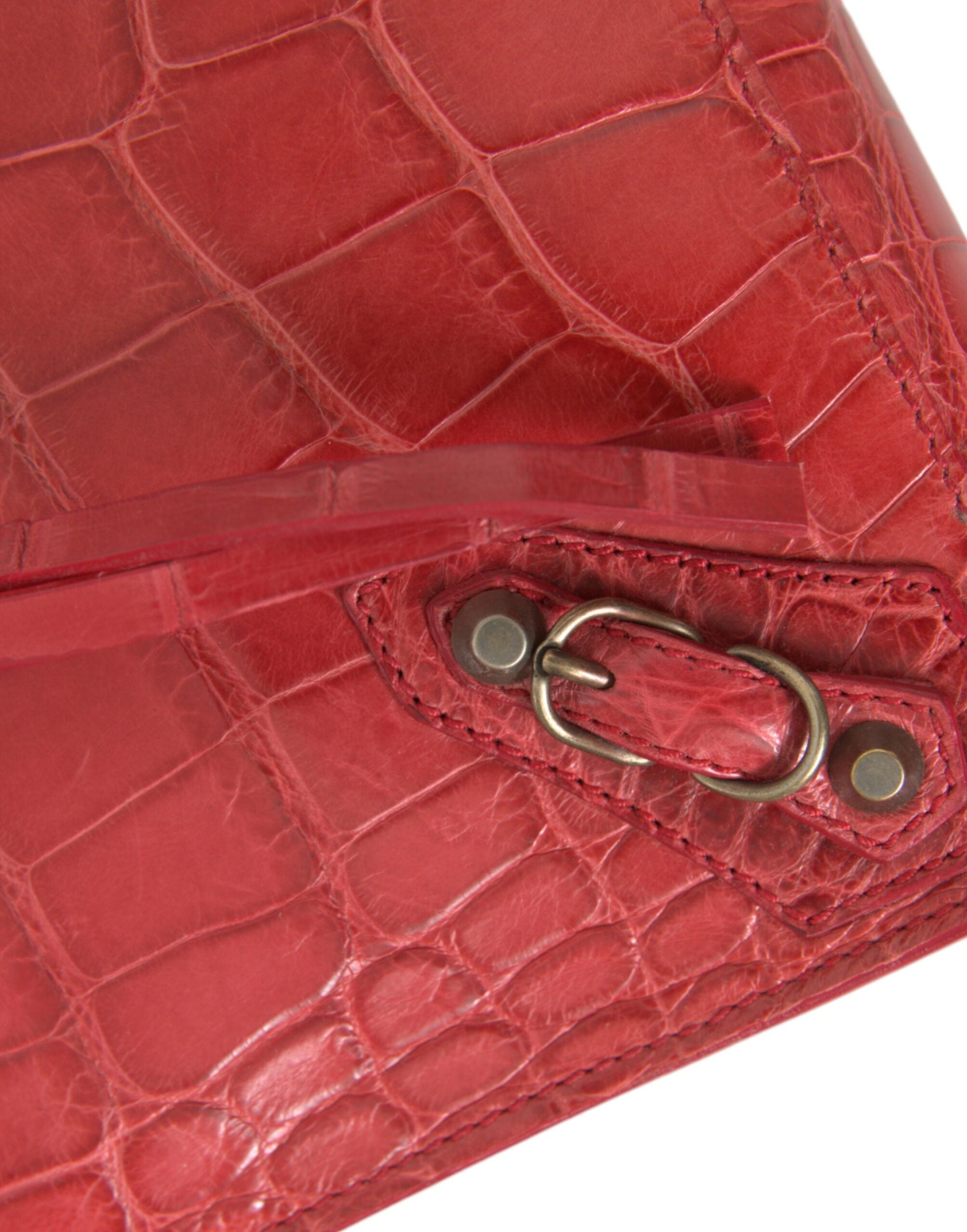 Clutch Balenciaga de piel de aligátor roja exótica