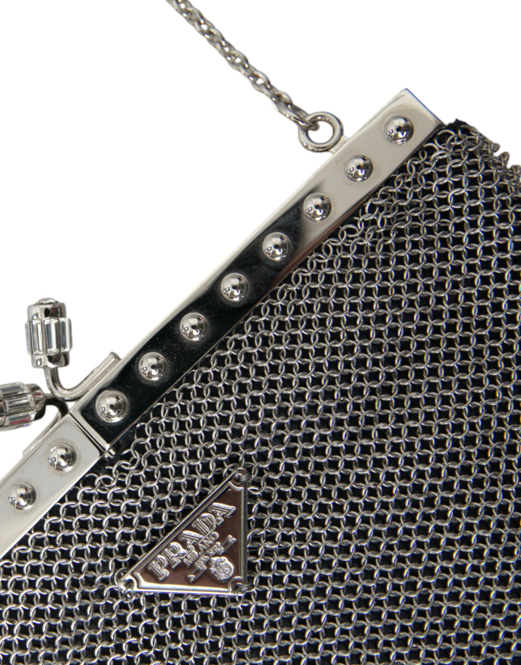 Elegante bolso de noche Prada de malla plateada con hombro