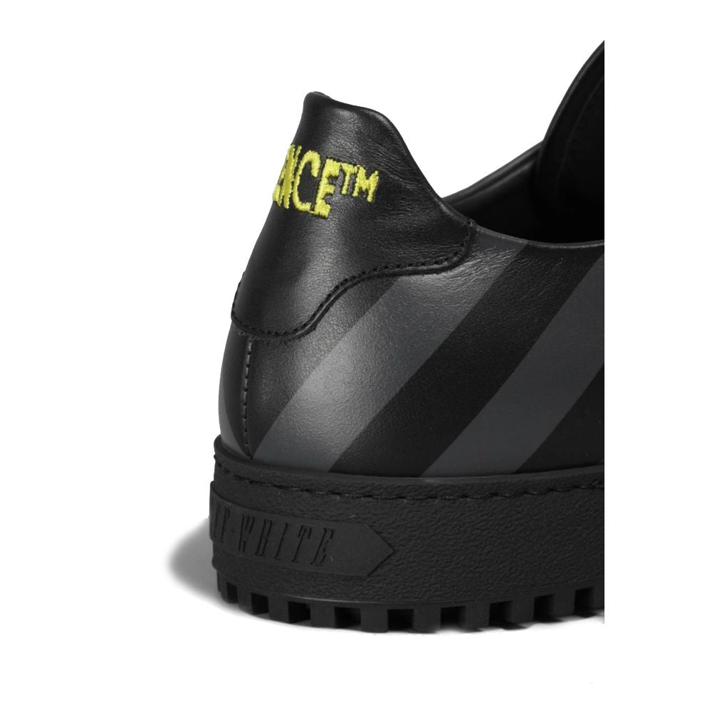 Zapatillas Off-White de piel de becerro negra para mujer