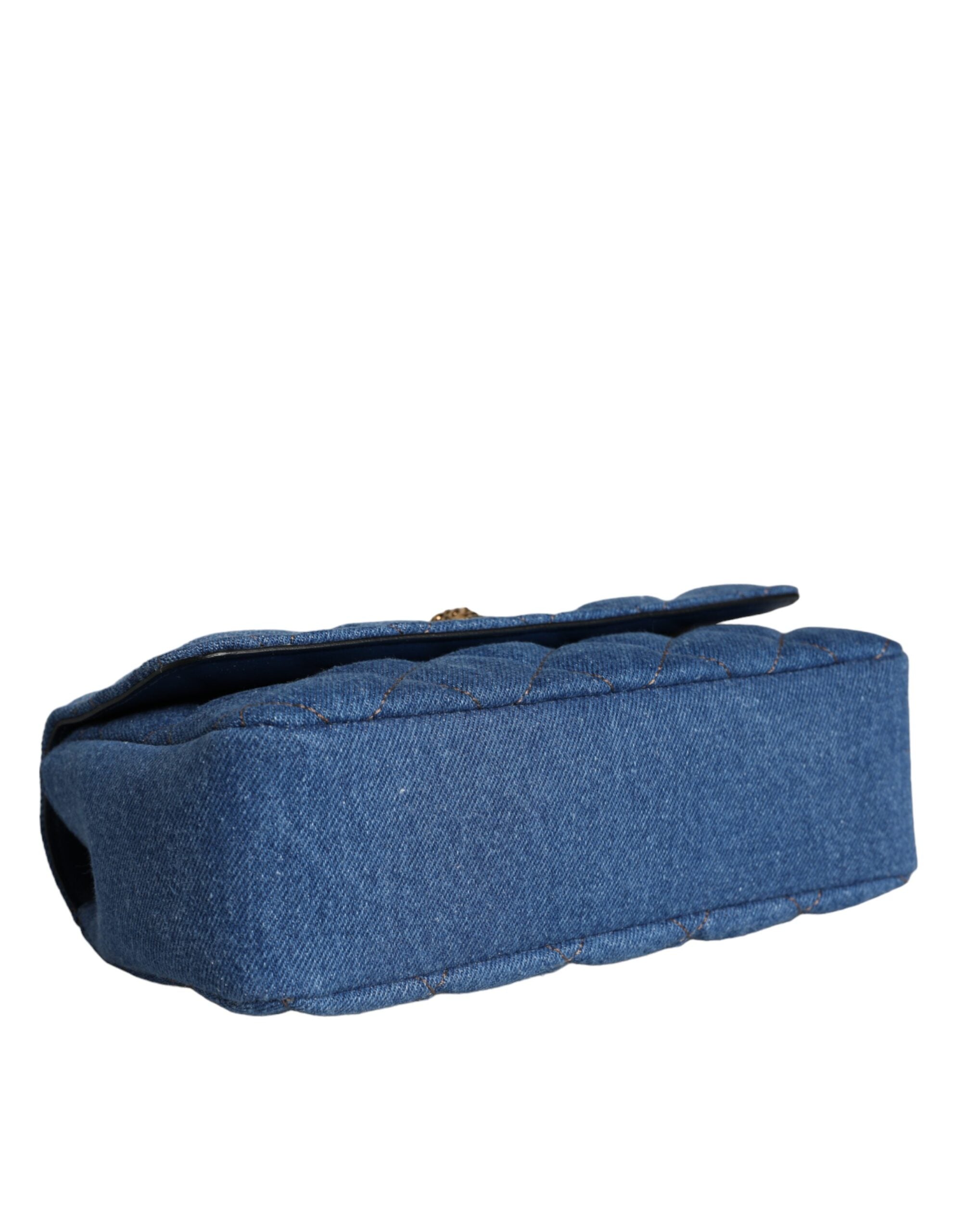 Bolso bandolera de piel vaquera acolchada azul de Versace