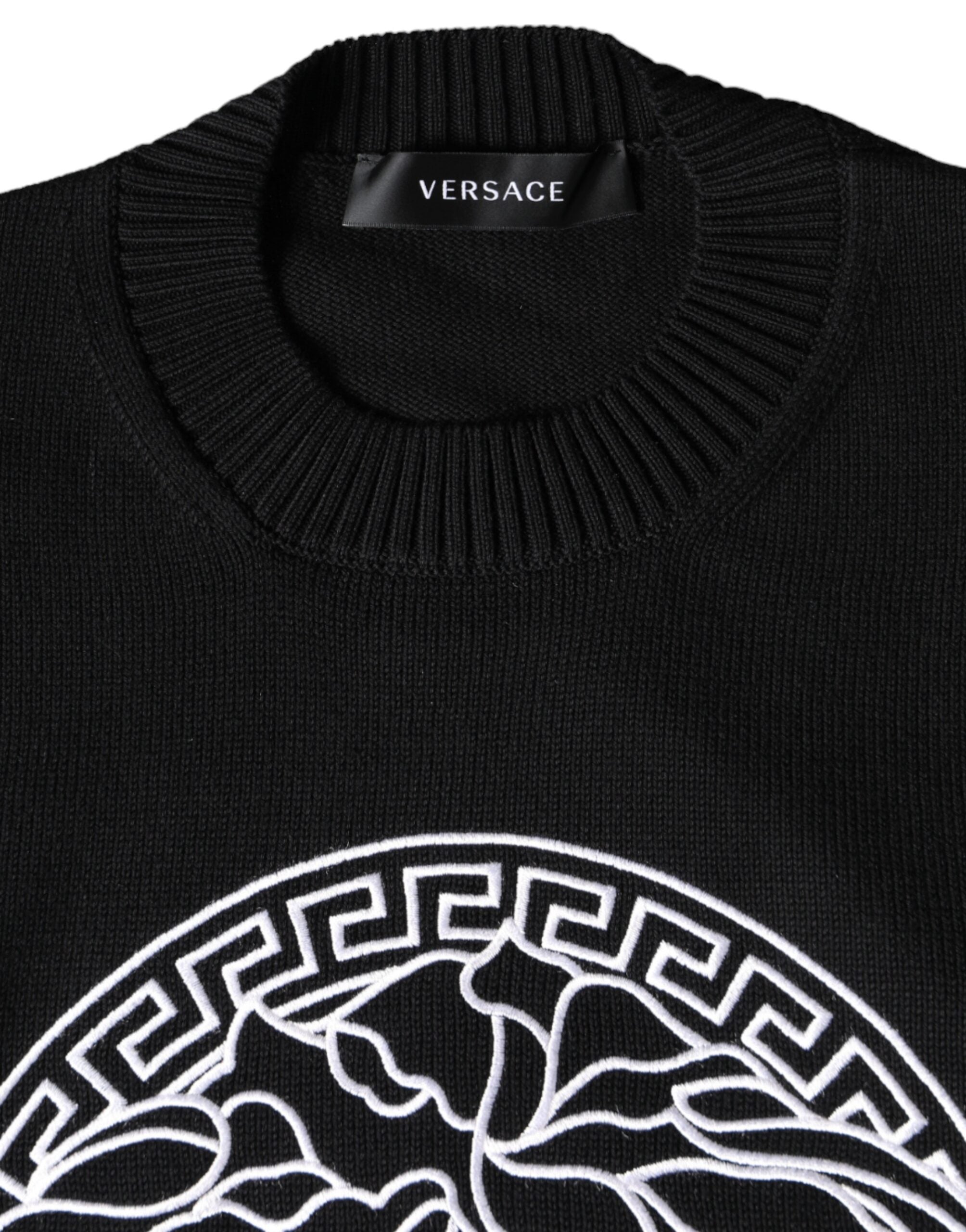 Suéter negro de cuello redondo con bordado de Medusa de Versace