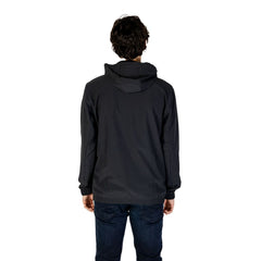 Chaqueta de poliéster reciclado negra de New Balance
