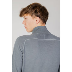 Cárdigan de lana gris de Hugo Boss