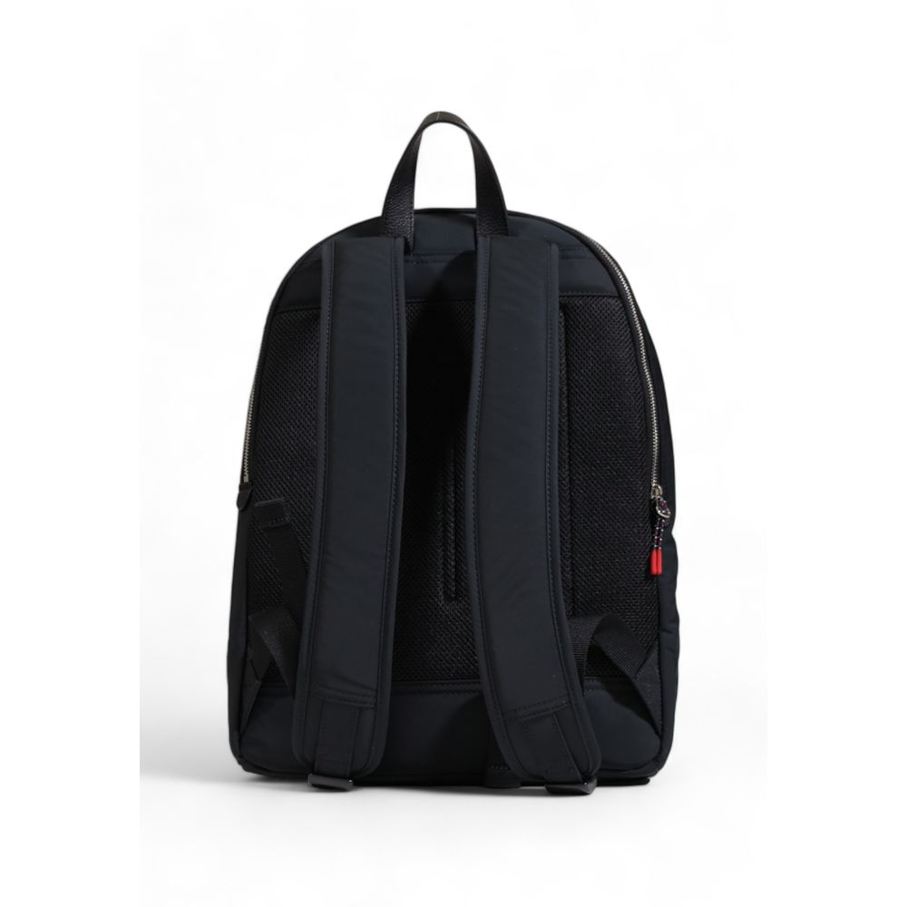 Mochila negra de poliéster reciclado de Tommy Hilfiger