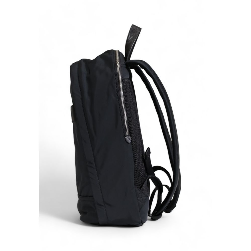 Mochila negra de poliéster reciclado de Tommy Hilfiger