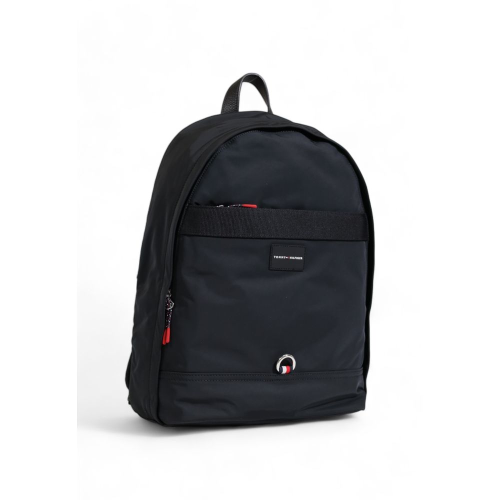 Mochila negra de poliéster reciclado de Tommy Hilfiger