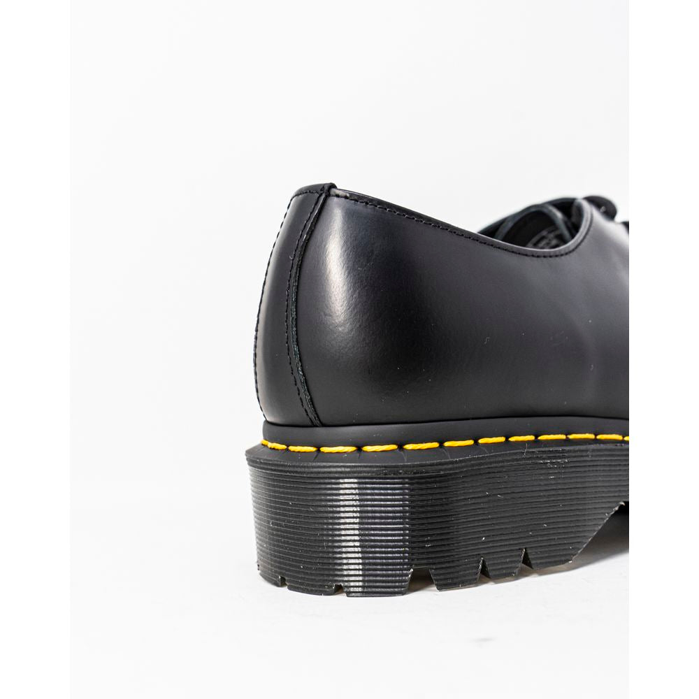 Zapatos Oxford y Derby de cuero negro de Dr. Martens