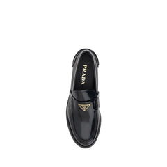 Mocasines con el logotipo de Prada
