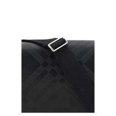 Bolso bandolera tipo mensajero de Burberry