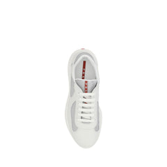 Las zapatillas Prada de América