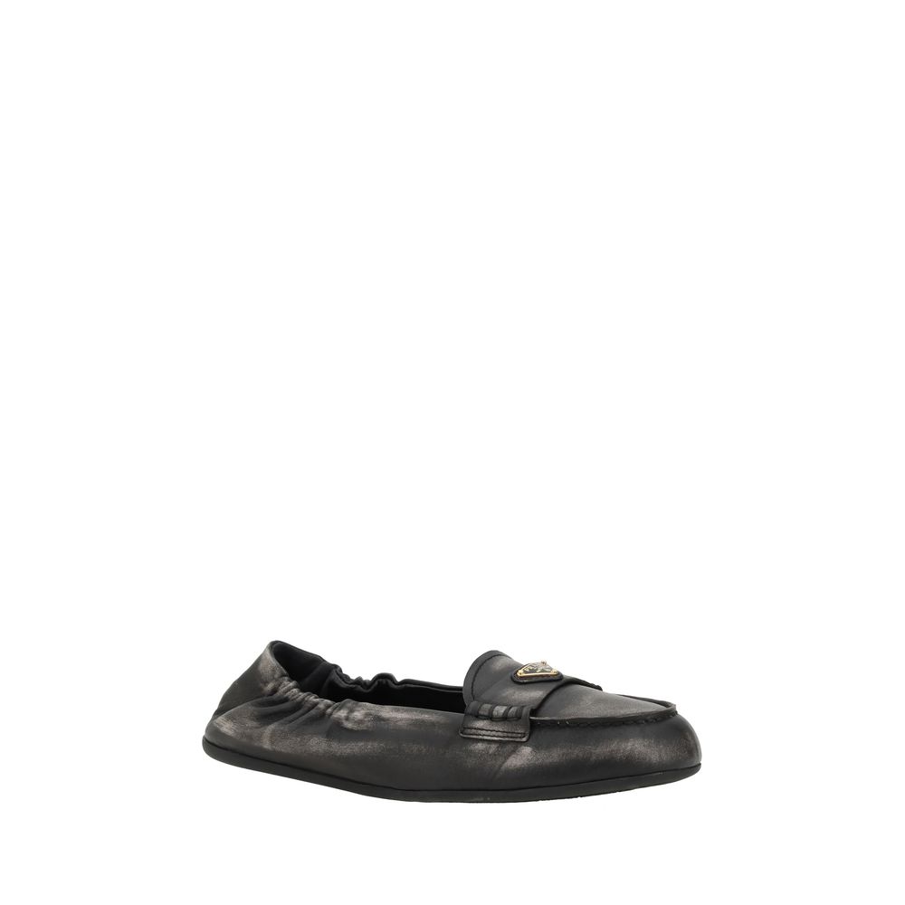 Mocasines Prada de piel con efecto vintage