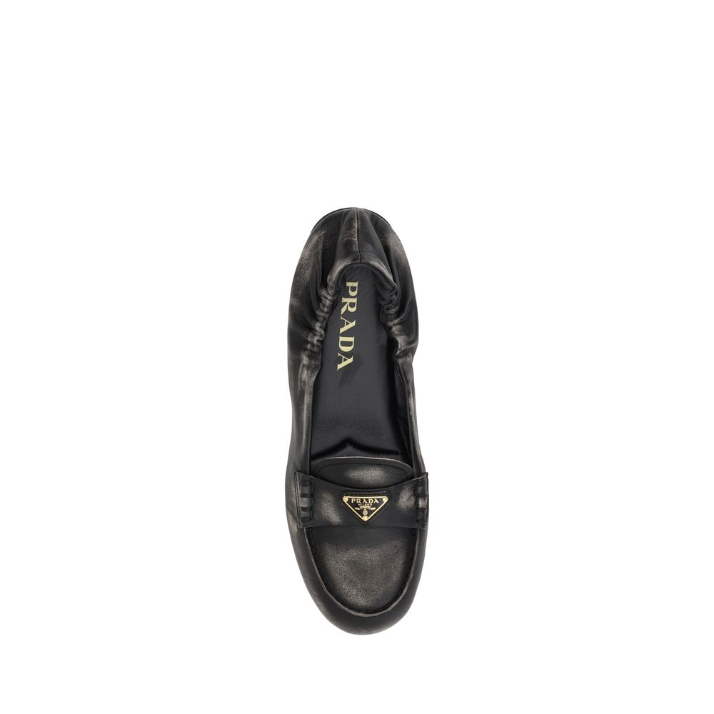 Mocasines Prada de piel con efecto vintage