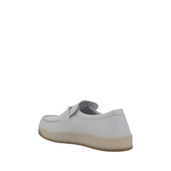 Mocasines con el logotipo de Prada