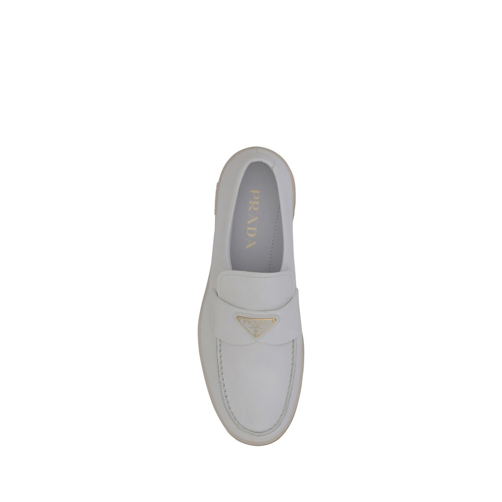 Mocasines con el logotipo de Prada