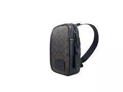 Mochila bandolera Coach Edge L Pack color nogal negro (CW347)
