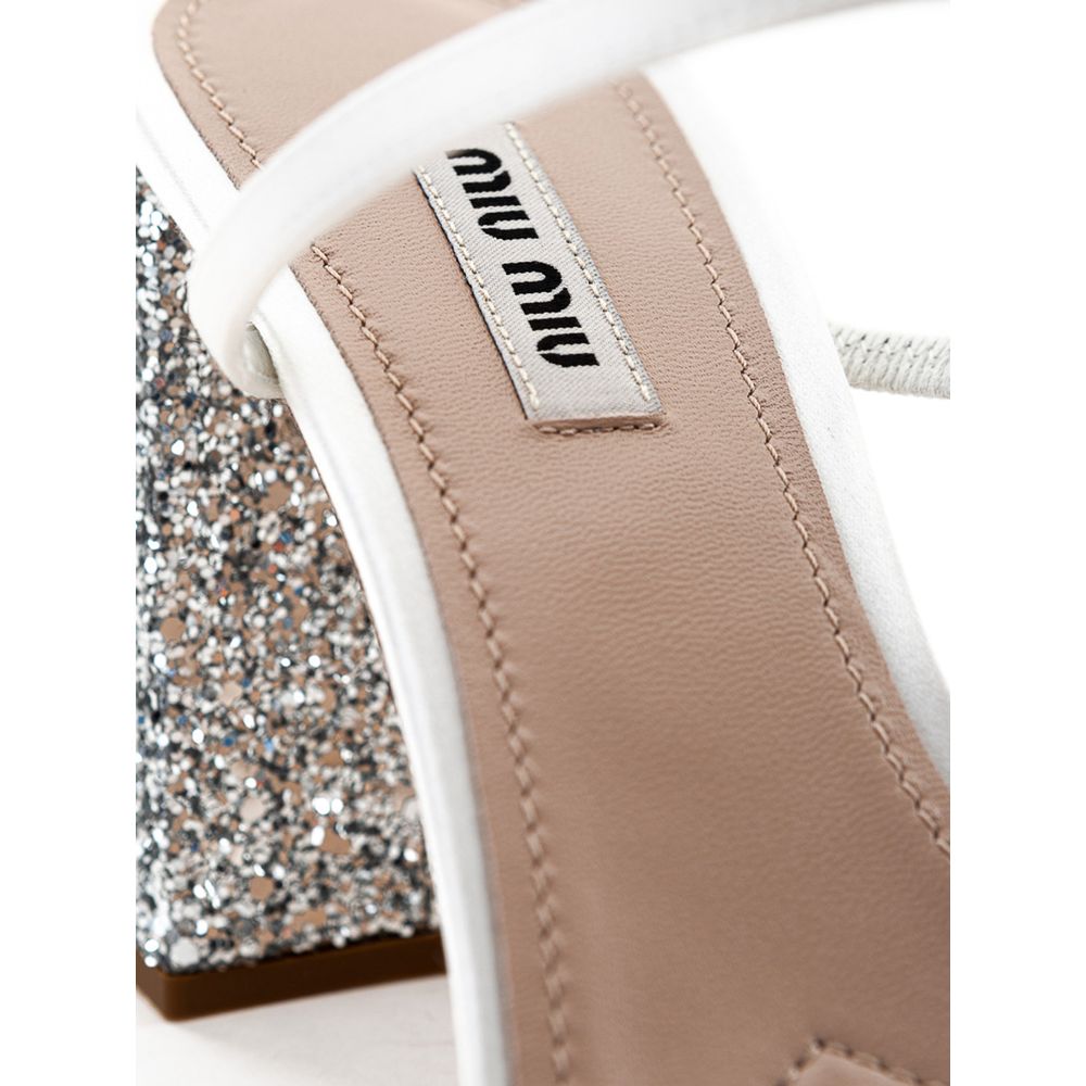 Sandalia de seda blanca Miu Miu
