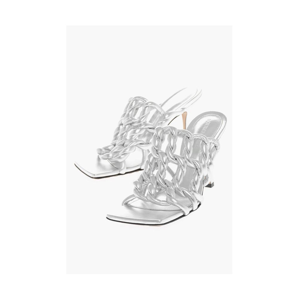 Sandalia de piel plateada para mujer de Bottega Veneta
