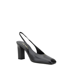 Zapatos de salón Prada de piel de becerro negra