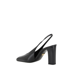 Zapatos de salón Prada de piel de becerro negra