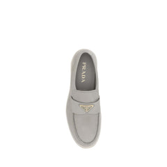 Mocasines con el logotipo de Prada