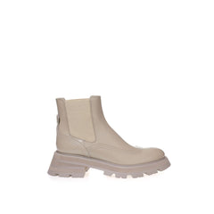 Botas de cuero gris chic de Alexander McQueen para pasos elegantes