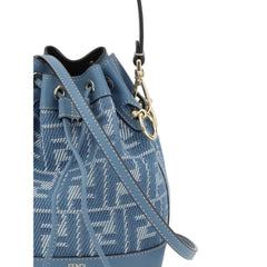 Bolso tipo cubo FF de Fendi