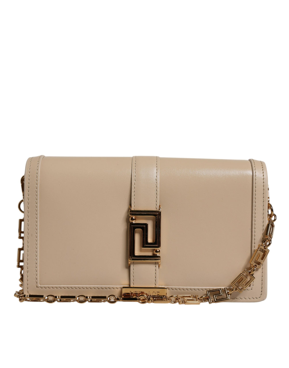 Bolso bandolera tipo cartera de piel de becerro con cadena dorada en beige de Versace