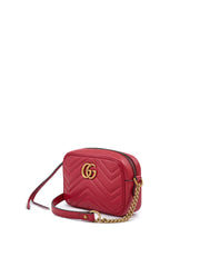 Bolso de cámara GG Marmont de piel roja de Gucci