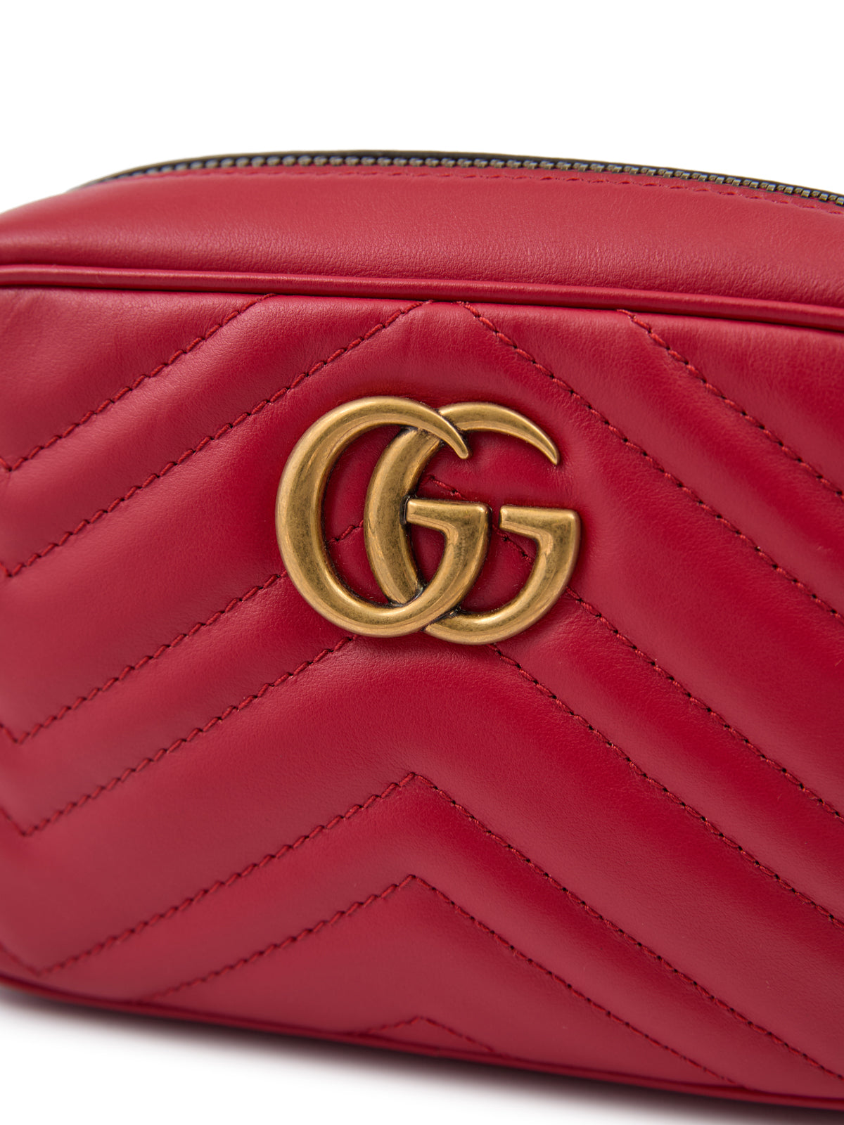 Bolso de cámara GG Marmont de piel roja de Gucci