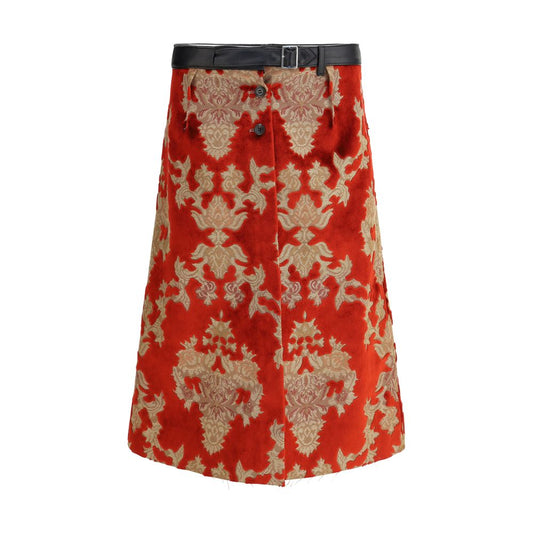 Falda midi encubierta